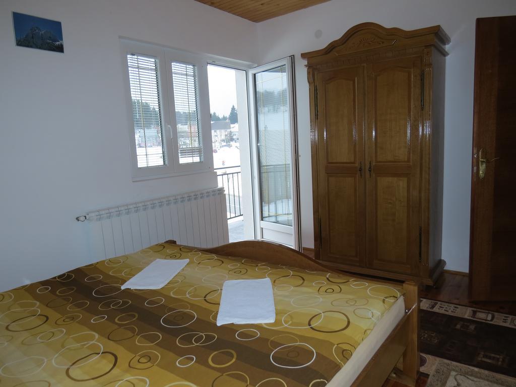 Rooms And Bungalows Sreten Zugic Zabljak  Room photo