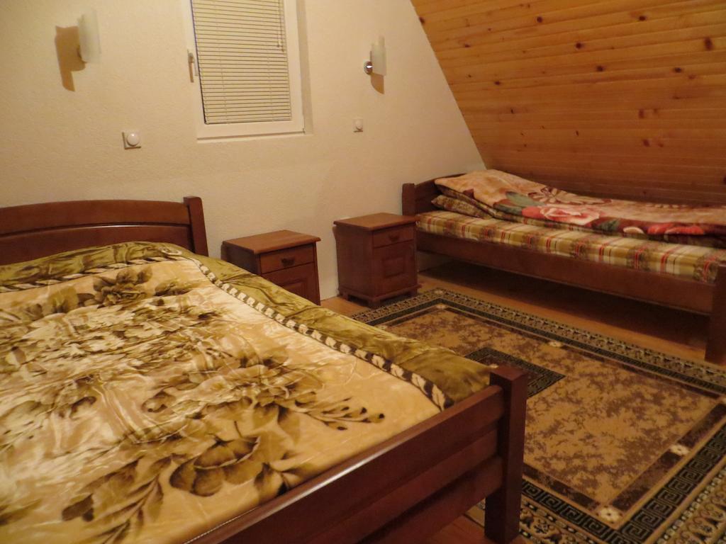 Rooms And Bungalows Sreten Zugic Zabljak  Room photo
